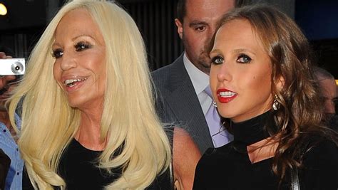 don4atella versace figlia|Allegra Versace: chi è la figlia di Donatella Versace .